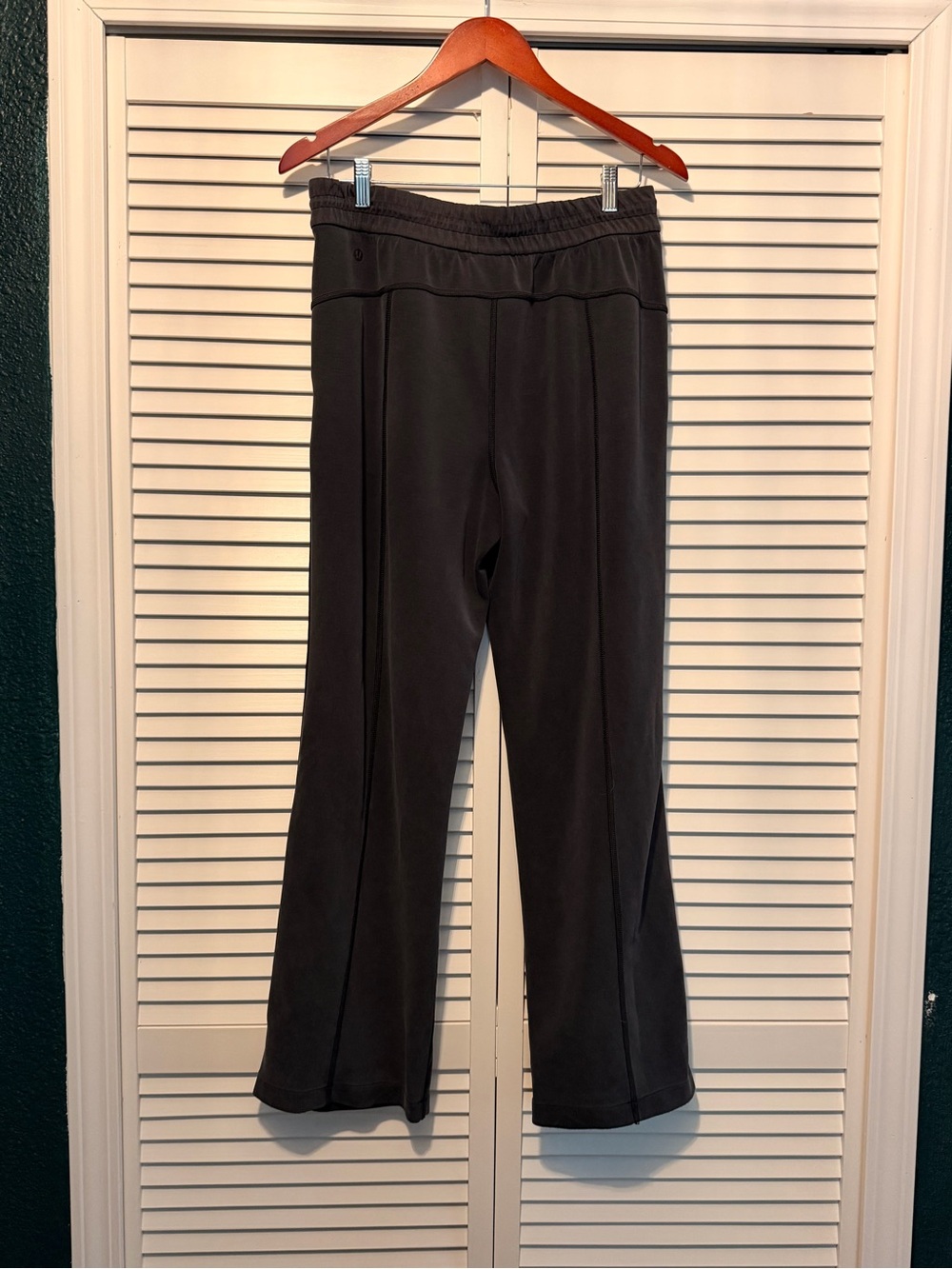 lululemon athletica Black Cropped Half-Zip & Wide-Leg Pants Set— Softstreme - Picture 10 of 13